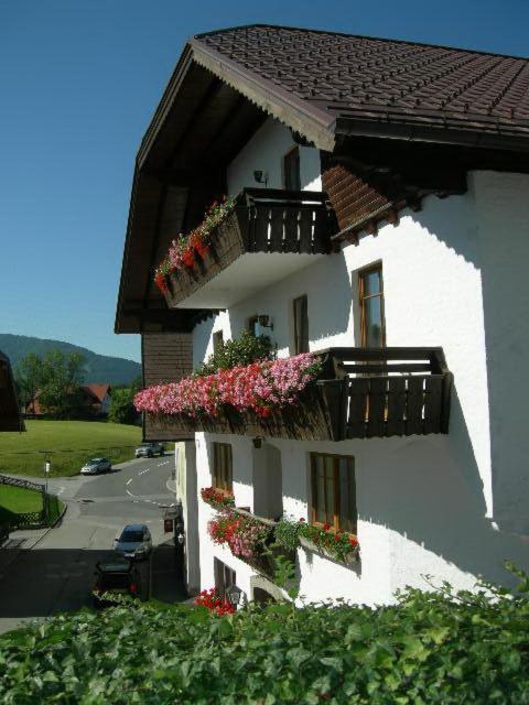 Hotel Gasthaus Kirchenwirt Koppl Exterior foto